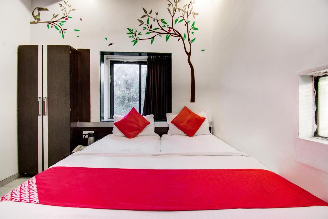 Oyo 11548 Hotel Mrunal Palace Aurangābād Extérieur photo